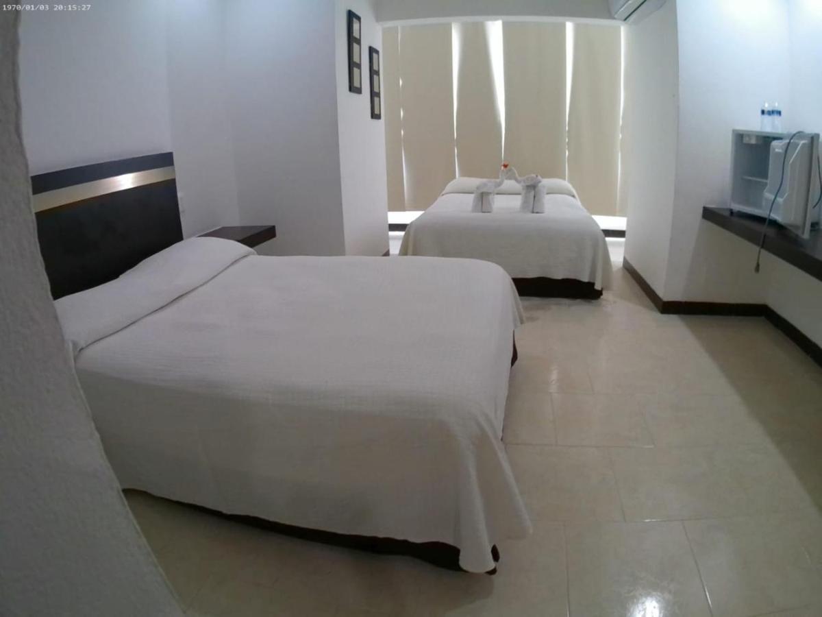 Hotel Plaza Playa Playa del Carmen Esterno foto