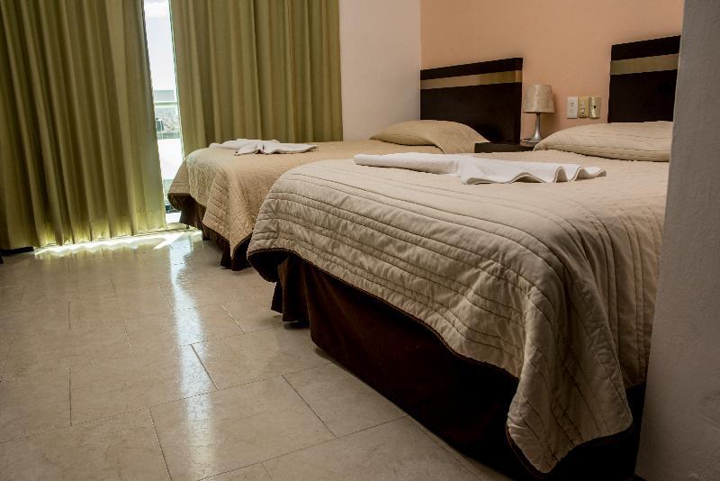 Hotel Plaza Playa Playa del Carmen Esterno foto