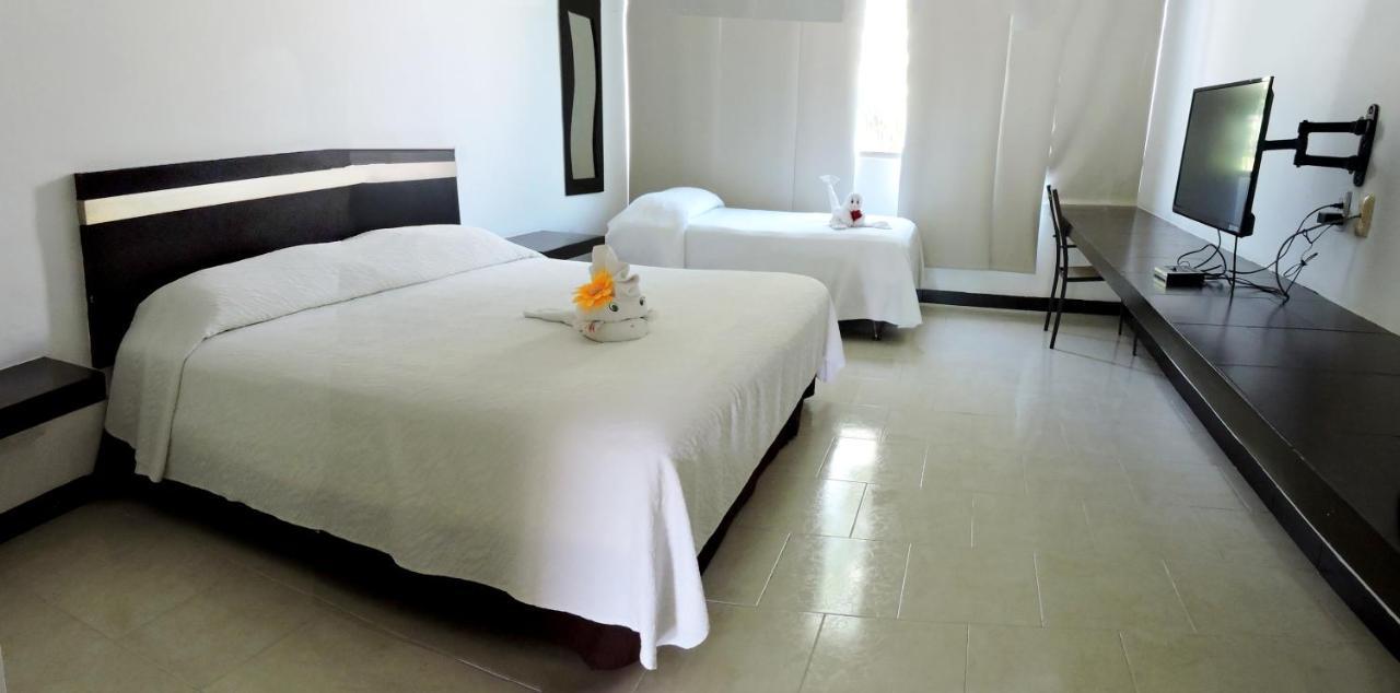 Hotel Plaza Playa Playa del Carmen Esterno foto